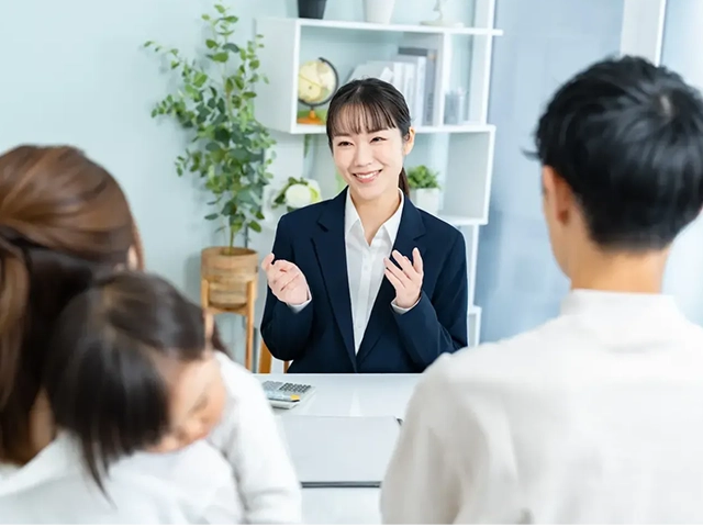 説明する様子